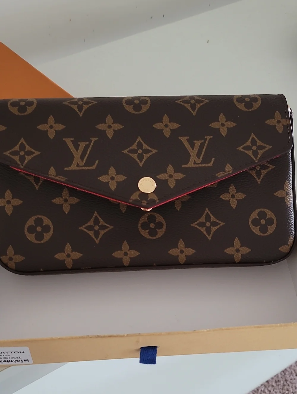 Louis Vuitton classic louis